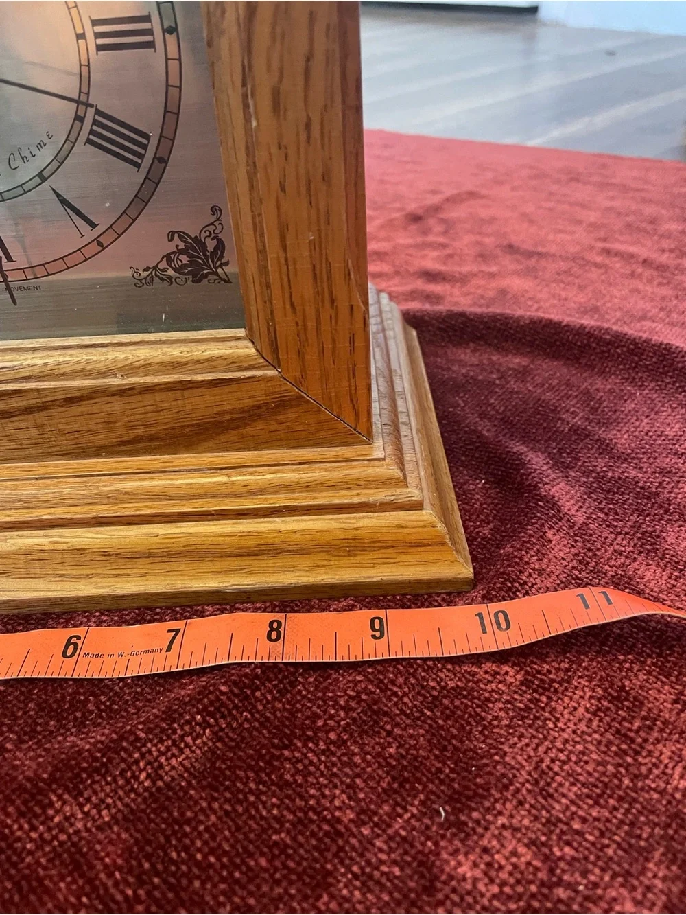 Classic Oak-Style Quartz Mantel Clock with Chimes